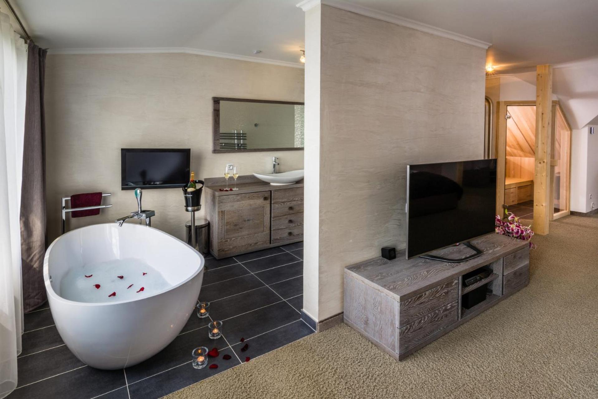 Wellness Hotel V Nebi Kořenov Extérieur photo