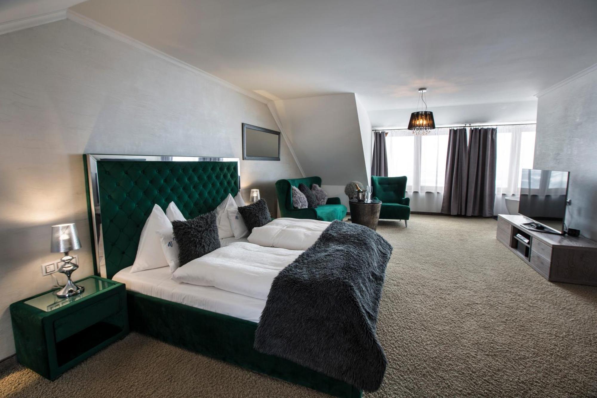 Wellness Hotel V Nebi Kořenov Extérieur photo